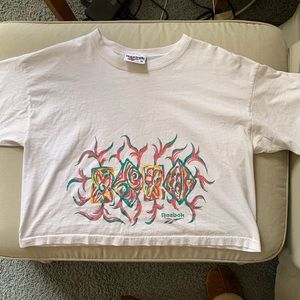 Vintage Women’a Reebok 90’s graphic design cropped tee size M